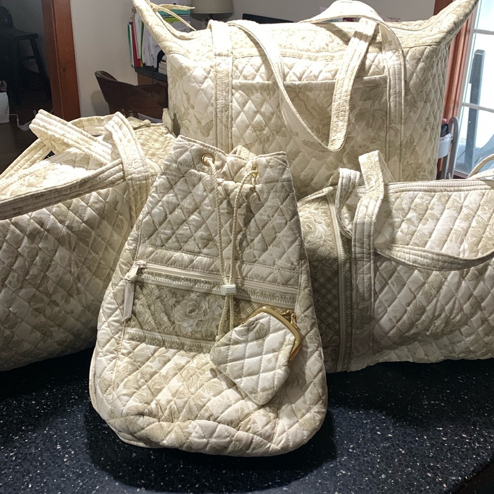 VINTAGE 5 piece lot of Vera Bradley Travel bags. Used once.